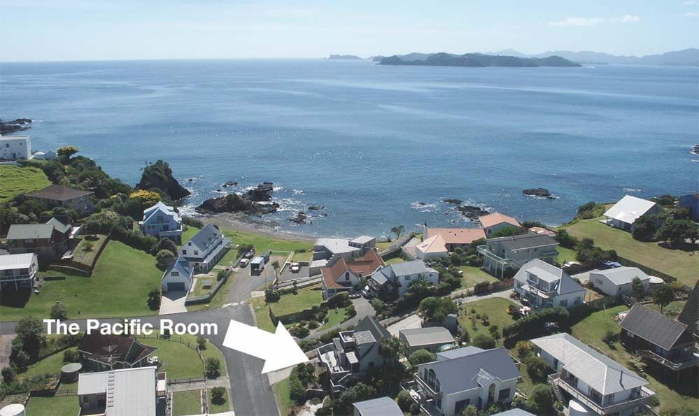 The Pacific Room, Tapeka Point Расселл Экстерьер фото